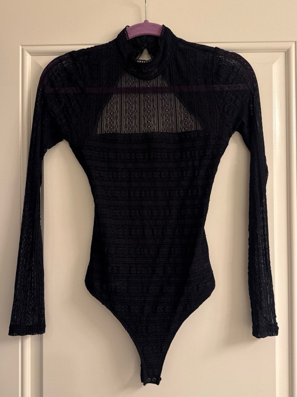Abercrombie & Fitch Long-Sleeve Open Back Lace Bodysuit